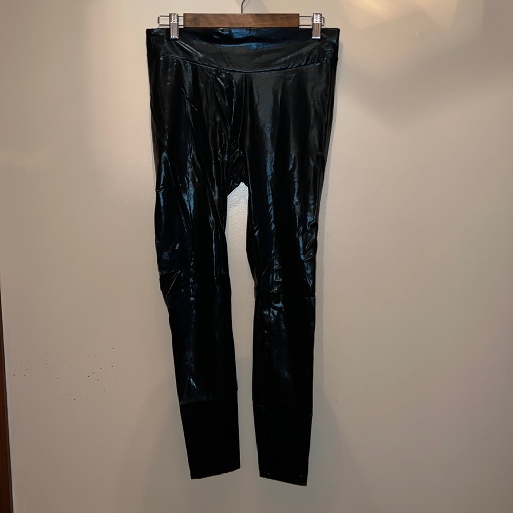 HUE Black Leather Pants Womens size Large